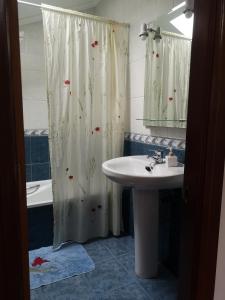 Koupelna v ubytování Viviendas Vacacionales Beni II