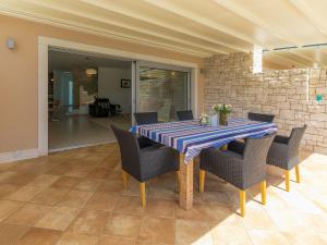 Tiện nghi bóng bàn gần/tại House Krnic 2