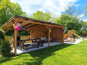 Vonkajšia záhrada v ubytovaní Chalet d' amour