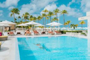 Bazén v ubytování Bucuti & Tara Boutique Beach Resort - Adult Only nebo v jeho okolí