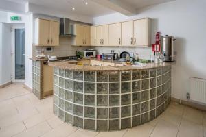 Afbeelding uit fotogalerij van Abbey Hotel in Londen