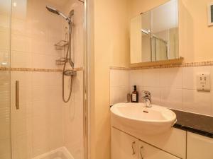 Ένα μπάνιο στο 4 Thurlestone Beach House +20 φωτογραφίες