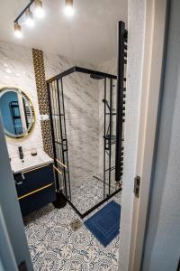 Et badeværelse på Mia House Brașov
