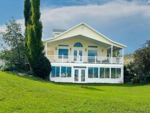 Κήπος έξω από το Eagle Mountain Villa