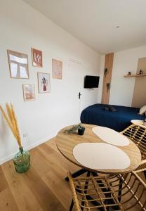TV a/nebo společenská místnost v ubytování Yogi - Studio rénové - Centre