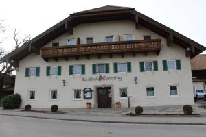 Budova, kde se penzion – hostinec nachází