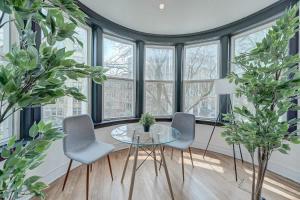 Χώρος καθιστικού στο Lovely Studio McKinley Beach - Brady St Lower East