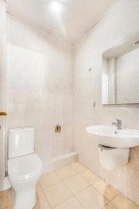 Φωτογραφία από το άλμπουμ του Large 2 bedroom near Republic Square Mayrig Building σε Yerevan