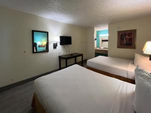Postel nebo postele na pokoji v ubytování Motel 6 Las Vegas, NV - Strip