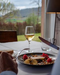 Nápoje v ubytování Hôtel Restaurant Verger des Châteaux, Route des vins Haut-Koenigsbourg