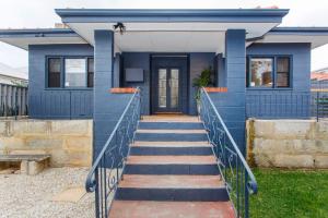 Το κτήριο όπου στεγάζεται  η παραθεριστική κατοικία