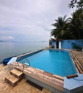 Swimmingpoolen hos eller tæt på Casa da ilha