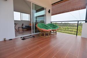 Μπαλκόνι ή βεράντα στο Villa Breeze +13 φωτογραφίες