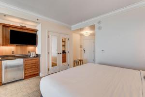 Dapur atau dapur kecil di Amber Crest at The MGM Signature Tower 3