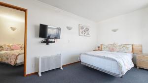 Postel nebo postele na pokoji v ubytování Motel Six + 16 fotografií