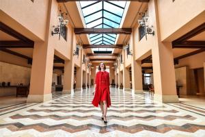 Oaspeți care stau la Kempinski Hotel Ishtar Dead Sea