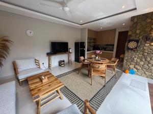 Televisyen dan/atau pusat hiburan di Villa Elysia