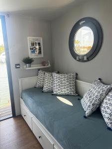 Casas Flotantes - Boatvillage客房内的一张或多张床位