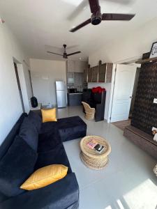 Fotografie z fotogalerie ubytování Full 1BHK Apt, BLR Airport, Cozy, Couples, Singles v destinaci Bengalúr