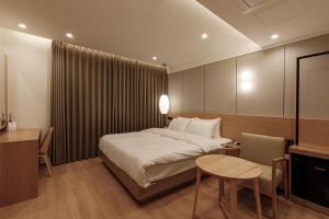 Aventa Hotel客房内的一张或多张床位