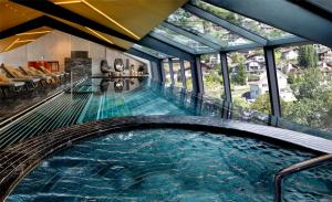 Bazén v ubytování Kempinski Palace Engelberg nebo v jeho okolí
