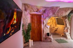 TV a/nebo společenská místnost v ubytování Kira suite and rooms