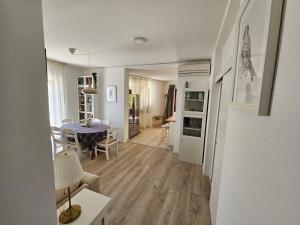 Fotografia z galérie ubytovania Apartmani Sandra i Davor Lonic v destinácii Kukljica