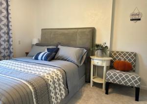 Katil atau katil-katil dalam bilik di Charming Suite with privacy