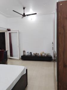 Postel nebo postele na pokoji v ubytování Capsule Home Stay
