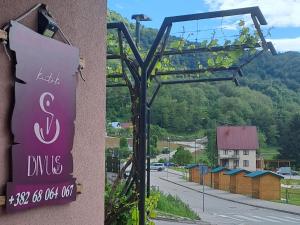 Nespecifikovaný výhled na hory nebo výhled na hory při pohledu z apartmánu
