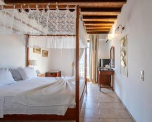 Cama ou camas em um quarto em Paradision Hotel