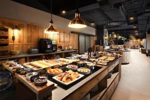 Makanan di atau berdekatan hotel