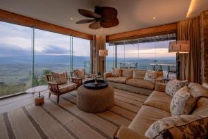 山林小屋周边自然景观
