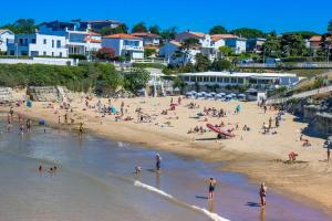 Gallery image of Camping 4 étoiles - Parc aquatique - eeibgd in Royan