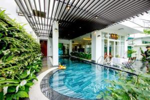 Bazén v ubytování An Phú Villa Sầm Sơn - Venuestay nebo v jeho okolí