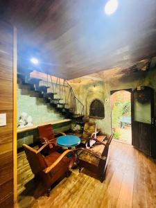 Posezení v ubytování Homestay Thác Liên Khương