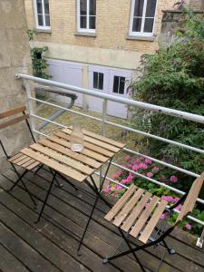 Un balcón o terraza en L’élégant