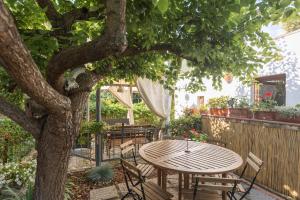 Zahrada ubytování Casa di Leo - HelloElba