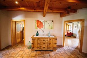 Fotografia z galérie ubytovania Gemütliches Ferienhaus In Feistritz Ob Bleiburg v destinácii Feistritz ob Bleiburg + 32 fotografií