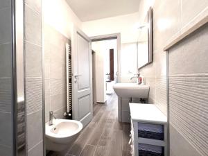 Vannituba majutusasutuses Ortensia-central apartment with terrace +23 fotot