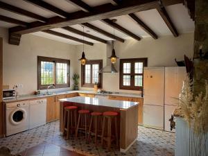 Η κουζίνα ή μικρή κουζίνα στο Finca Villa Rey