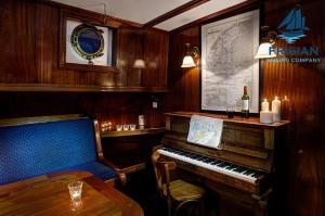 坎彭Historical sailing ship的相册照片