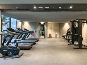 Fitness centrum a/nebo fitness zařízení v ubytování Livbnb - Stylish Studio in JVC, Near Parks and Shops