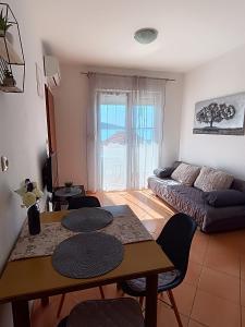 Posedenie v ubytovaní Apartment in Sevid with Seaview, Balcony, Air condition, WIFI (4755-4)