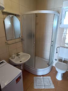 Kúpeľňa v ubytovaní Apartment in Sevid with Seaview, Balcony, Air condition, WIFI (4755-4)