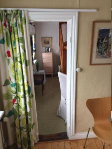 Et sittehjørne på Beautiful Home In Simrishamn With 2 Bedrooms And Wifi