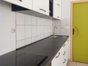 Kuchnia lub aneks kuchenny w obiekcie Apartment Marija-2 by Interhome