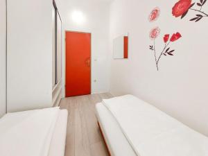 Postel nebo postele na pokoji v ubytování Apartment Marija-3 by Interhome