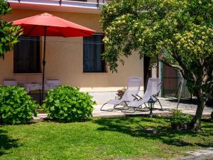 Zahrada ubytování Apartment Marija-2 by Interhome