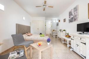 Μια τηλεόραση ή/και κέντρο ψυχαγωγίας στο Modern Estudio Eldorado Playa de Las Americas